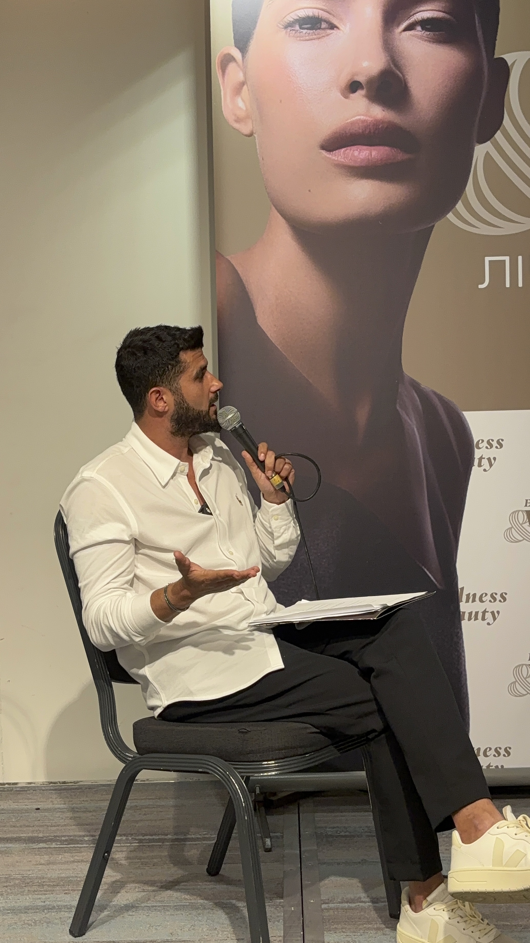 מרצה בכנס